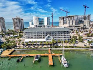 Bayside Penthouse-5min to Beach, Rest & Shops - Clearwater Beach - 5