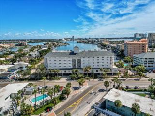 Bayside Penthouse-5min to Beach, Rest & Shops - Clearwater Beach - 6