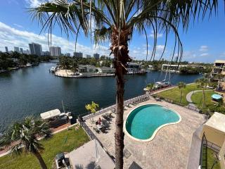 Beautiful Water View Golden Isles - Hallandale Beach - 9
