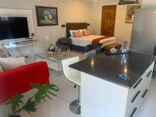 Secure Gem In Heart Of Sandton - Joanesburgo - 0