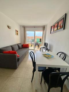 Stay few meters to Las Vistas Beach. Free Wifi. - Arona - 9