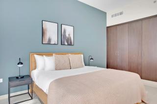 Blueground Duja Tower City View pool gym DXB-1106 - 1