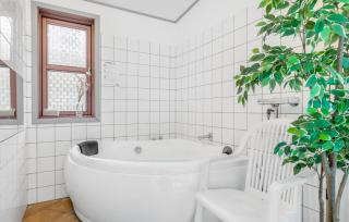 Cozy Home In Nexø With Sauna - 2