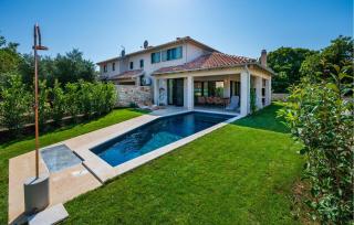 Gorgeous Home In Bale With Sauna - Bale - 0
