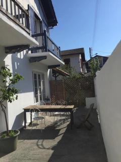 Spacious ground floor apartment in town centre - Hendaye - 0