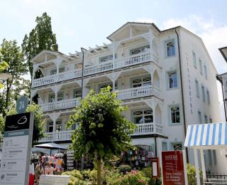 FeWos direkt am Strand, mit Südbalkon oder mit Balkon mit Meerblick, Villa Strandburg, Binz - Binz - 9