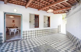 2 Bedroom Cozy Apartment In Ricadi - 0