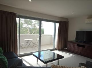 Modern 2BR 2BA Close to CBD - Hosted by Canstay - Canberra - 1