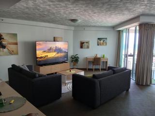 Wings 2 Bedroom Apartment - Gold Coast - 1