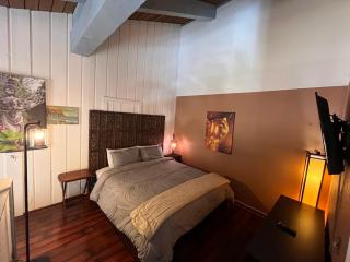 Cozy Studio with Loft at Mammoth Ski & Racquet Club, Hot Tub, Garage, 10 Min Walk to Ski Lifts - Mammoth Lakes - 9