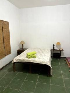 Casa no centrinho do Vale das Videiras - Coqueiros - 3