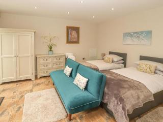 The Old Coach House - Llanferres - 8