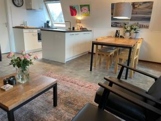 Waddenresidentie Ameland Nummer vier - 6