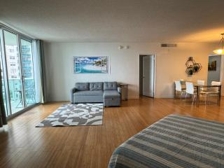 7th FL Ocean view spacious 1 bedroom - Hollywood - 8