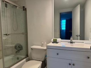 7th FL Ocean view spacious 1 bedroom - Hollywood - 4
