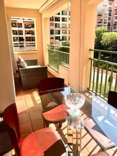 Monaco, elegant apt ideal for 2 with Luxury Terrace, Pool & Garden View, 15min walk to GP - Monte Carlo - 8