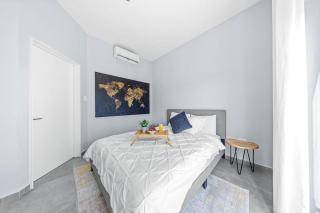 Elegant 1BR Retreat wPool & BBQ by Lucha - Palm-Eagle Beach - 2