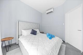 Luxury 1BR Getaway wPool in Washington by Lucha - 1