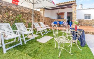 3 Bedroom Stunning Home In Peñaflor - Peñaflor - 3