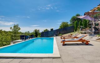 Stunning Home In Bjelovar - Maglenča - 1