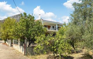 Lovely Home In Kamari Xylokastro - 1