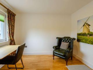 4 Bed in East Cowes 87819 - Newport - 2