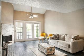 Extended Stay Special Cozy Apt w Private Garage - Dallas - 0