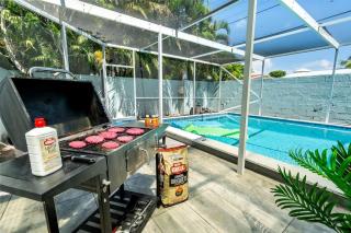 Beachside Escape Poolhouse w Game Room, Grill - Lantana - 3