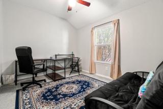 Extended Stay Fun Outdoor Games, Gym, BBQ, Dining - 6