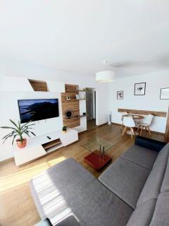 Panoramic City View Apartment - Târgu Mureș - 6