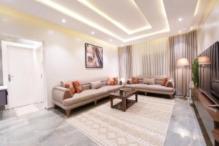 شقة بتصميم انيق بحي العقيق - 7