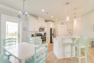 Hot Tub, Beach Access! Bay-View Gilchrist Retreat - 7