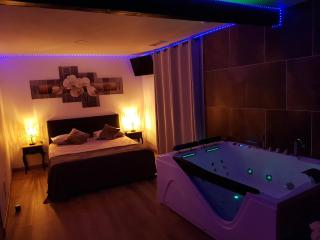 Love room jaccuzi - Puisserguier - 8