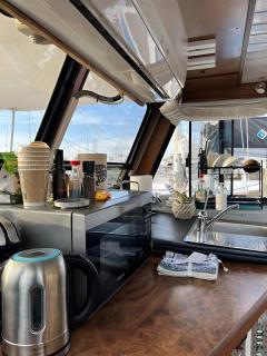 Barco muy espacioso con dos terrazas Valencia CENTRO!! - 5