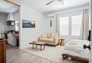 Contemporary Studio With City Access #34c - Oklahoma City - 1