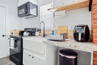 Contemporary Studio With City Access #34c - Oklahoma City - 7