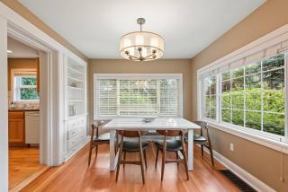 Private park in a cozy home next to I-90 huge yard - Mercer Island - 7