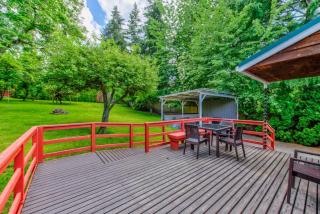 Private park in a cozy home next to I-90 huge yard - Mercer Island - 4
