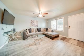 Quaint Erie Home with Smart TVs and Yard 3 Mi to Lake - Erie - 7