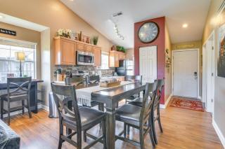 Lake Access and Pool Branson Condo - 2 Mi to Marina - Branson - 2