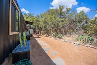 Contained in Gruene! Hot Tub! - New Braunfels - 1