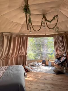 D3 Rainforest Getaway Dome- 2Dbl beds - 5