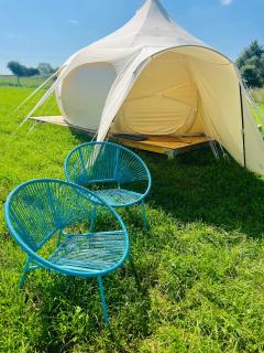 Poppy Fields Glamping - Stowe - 5