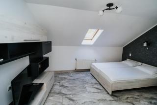 Apartment Attic - 5