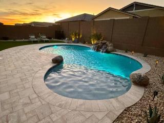 New Private Pool! Avondale - Modern Mtn View Oasis - Cashion - 9