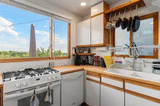 Scenic Santa Fe Downtown Escape - 5