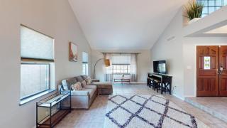 Family Oasis Ranch 3BR Pool Near Mystic Falls - 2