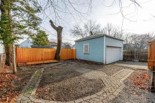 Unit 2 at Oilgate at Oakdale - 6