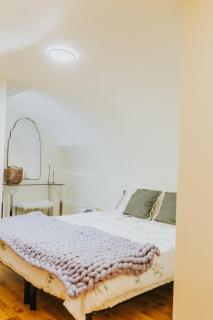 Locart -Cozy Downtown Apartment, near Black Church with Free Wi-fi - Braşov - 3