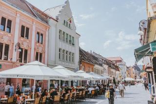 Locart -Cozy Downtown Apartment, near Black Church with Free Wi-fi - Braşov - 0